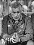 19.08.2016, Fussball DFB Pokal 2016/2017, 1. Runde, Carl Zeiss Jena - FC Bayern Mnchen, im  Ernst-Abbe-Sportfeld Jena. Trainer Carlo Ancelotti (Bayern Mnchen) 
