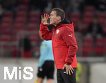 28.11.2016, Fussball 1.Bundesliga 2016/2017, 14.Spieltag,  VfB Stuttgart - 1.FC Nrnberg, in der Mercedes-Benz-Arena Stuttgart, Trainer Hannes Wolf (Stuttgart) gibt Anweisungen.