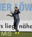 30.11.2016,  Fussball 2.Liga 2016/2017, TSV 1860 Mnchen, Training an der Grnwalderstrasse in Mnchen, Sascha Mlders (TSV 1860 Mnchen) am Ball.
