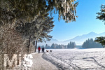 21.01.2017,  Hopfensee in Bayern, Der Hopfensee bei Fssen im Allgu ist ein beliebtes Ausflugsziel auch im Winter. 