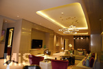 09.01.2017,  Doha (Katar).  AlRayyan Hotel Doha, Curio Collection by Hilton, in der Mall of Qatar, Al Rayyan, Doha. 5 Sterne Hotel. Das Wohnzimmer einer Luxus-Suite. 