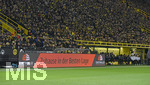 04.02.2017,  Fussball 1.Liga 2016/2017, 19.Spieltag, Borussia Dortmund - RB Leipzig, im Signal Iduna Park Stadion Dortmund.  berhohe LED-Werbebanden sorgen am Spielfeldrand fr schlechte Sicht auf der Ersatzbank.