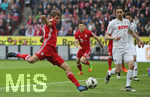 04.03.2017, Fussball 1.Bundesliga 2016/2017, 23.Spieltag, 1. FC Kln - FC Bayern Mnchen, im RheinEnergieStadion Kln. v.l. Thomas Mller (Bayern Mnchen) gegen Neven Subotic (Kln) 