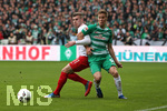 18.03.2017, Fussball 1.Bundesliga 2016/2017, 25.Spieltag, SV Werder Bremen - RB Leipzig, im Weserstadion Bremen. v.l. Timo Werner (RB Leipzig) gegen Niklas Moisander (Werder Bremen) 