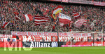 22.04.2017, Fussball 1.Bundesliga 2016/2017, 30.Spieltag, FC Bayern Mnchen - 1.FSV Mainz 05, in der Allianz-Arena Mnchen. Die Bayernfans machen sich ihrem Unmut ber das Madrid-Spiel mit diesem Banner Luft: 