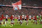 22.04.2017, Fussball 1.Bundesliga 2016/2017, 30.Spieltag, FC Bayern Mnchen - 1.FSV Mainz 05, in der Allianz-Arena Mnchen. Einmarsch der Mannschaften.