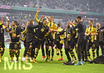 26.04.2017, Fussball DFB Pokal 2016/2017, Halbfinale. FC Bayern Mnchen - Borussia Dortmund, in der Allianz-Arena Mnchen. Schlussjubel der Siegreichen Dortmunder.