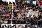 29.04.2017, Fussball 2.Bundesliga 2016/2017, 31.Spieltag, 1.FC Nrnberg - VfB Stuttgart, im Stadion Nrnberg. Fans Stuttgart feiern den Sieg frenetisch.