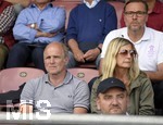 13.07.2017, Fussball Regionalliga Bayern 2017/2018, 1.Spieltag, FC Memmingen - TSV 1860 Mnchen, in der Arena Memmingen. Willy Bierofka (li, Vater von Trainer Daniel Bierofka, 1860) auf der Tribne.