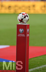 01.09.2017, Fussball WM-Qualifikation, 7.Spieltag, Tschechien - Deutschland, in Prag, Stadion Eden. Der Spielball liegt auf der Stele bereit.
