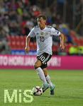 01.09.2017, Fussball WM-Qualifikation, 7.Spieltag, Tschechien - Deutschland, in Prag, Stadion Eden. Mesut zil (Deutschland) am Ball.