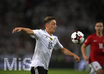 04.09.2017, Fussball WM-Qualifikation, 8.Spieltag, Deutschland - Norwegen, in Stuttgart, Mercedes-Benz-Arena. Mesut zil (Deutschland) am Ball.