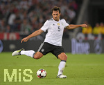 04.09.2017, Fussball WM-Qualifikation, 8.Spieltag, Deutschland - Norwegen, in Stuttgart, Mercedes-Benz-Arena. Mats Hummels (Deutschland) am Ball.