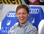 09.09.2017,  Fussball 1.Liga 2017/2018, 3.Spieltag, TSG 1899 Hoffenheim - FC Bayern Mnchen, in der WIRSOL Rhein-Neckar-Arena Sinsheim, Trainer Julian Nagelsmann (Hoffenheim) lacht.