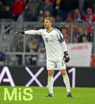 12.09.2017,  Fussball Championsleague 2017/2018, FC Bayern Mnchen - RSC Anderlecht, in der Allianz-Arena Mnchen. Torwart Manuel Neuer (FC Bayern Mnchen) gibt Anweisungen.