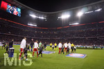 12.09.2017,  Fussball Championsleague 2017/2018, FC Bayern Mnchen - RSC Anderlecht, in der Allianz-Arena Mnchen. Die Mannschaften laufen aufs Spielfeld.