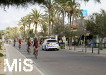 06.09.2017, Spanien, Insel Mallorca, Am Touristen-Hotspot Ballermann in El Arenal fhrt ein Streifenwangen der Policia Local die Strasse an der Promenade entlang. 