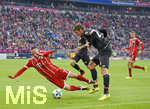 16.09.2017,  Fussball 1.Liga 2017/2018, 4.Spieltag, FC Bayern Mnchen - 1.FSV Mainz 05, in der Allianz-Arena Mnchen. v.i: Franck Ribery (FC Bayern Mnchen) gegen Stefan Bell (FSV Mainz 05).