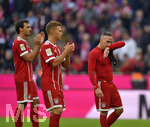 16.09.2017,  Fussball 1.Liga 2017/2018, 4.Spieltag, FC Bayern Mnchen - 1.FSV Mainz 05, in der Allianz-Arena Mnchen. v.l. Mats Hummels (FC Bayern Mnchen), Arturo Vidal (FC Bayern Mnchen) und Franck Ribery (FC Bayern Mnchen) 