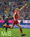 16.09.2017,  Fussball 1.Liga 2017/2018, 4.Spieltag, FC Bayern Mnchen - 1.FSV Mainz 05, in der Allianz-Arena Mnchen. Robert Lewandowski (FC Bayern Mnchen) meldet sich.