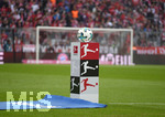 16.09.2017,  Fussball 1.Liga 2017/2018, 4.Spieltag, FC Bayern Mnchen - 1.FSV Mainz 05, in der Allianz-Arena Mnchen. Der Spielball Torfabrik liegt auf der Stele bereit. 