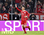 28.10.2017,  Fussball 1.Liga 2017/2018, 10.Spieltag, FC Bayern Mnchen - RB Leipzig, in der Allianz Arena Mnchen.   Torjubel James Rodriguez (mitte, FC Bayern Mnchen).