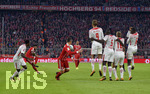 28.10.2017,  Fussball 1.Liga 2017/2018, 10.Spieltag, FC Bayern Mnchen - RB Leipzig, in der Allianz Arena Mnchen. David Alaba (FC Bayern Mnchen) fhrt den Freistoss aus.