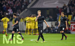 17.11.2017,  Fussball 1.Liga 2017/2018, 12.Spieltag, VfB Stuttgart - Borussia Dortmund, in der Mercedes Benz Arena Stuttgart. v.li: Banjamin Pavard (Stuttgart) und Timo Baumgartl (Stuttgart) und Holger Badstuber (Stuttgart) nach dem gegentor frustriert.