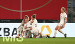 24.11.2017, Fussball Frauen Lnderspiel, Deutschland - Frankreich, in der SchcoArena Bielefeld. Jubel Deutschland zum Tor zum 1:0