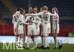 24.11.2017, Fussball Frauen Lnderspiel, Deutschland - Frankreich, in der SchcoArena Bielefeld. Jubel Deutschland zum Tor zum 4:0