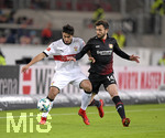 08.12.2017,  Fussball 1.Liga 2017/2018, 15.Spieltag, VfB Stuttgart - Bayer Leverkusen, in der Mercedes Benz Arena Stuttgart. v.re: Admir Mehmedi (Leverkusen) gegen Berkay zcan (Stuttgart).
