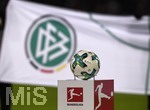 08.12.2017,  Fussball 1.Liga 2017/2018, 15.Spieltag, VfB Stuttgart - Bayer Leverkusen, in der Mercedes Benz Arena Stuttgart. Der Spielball liegt auf der Stele bereit, im Hintergrund das DFB Logo.