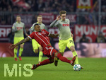 13.12.2017,  Fussball 1.Liga 2017/2018, 14.Spieltag, FC Bayern Mnchen - 1.FC Kln, in der Allianz-Arena Mnchen. v.l. Jerome Boateng (FC Bayern Mnchen) gegen Lukas Klnter (Kln) 