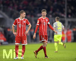 13.12.2017,  Fussball 1.Liga 2017/2018, 14.Spieltag, FC Bayern Mnchen - 1.FC Kln, in der Allianz-Arena Mnchen. v.li: Joshua Kimmich (FC Bayern Mnchen) mit Thomas Mller (FC Bayern Mnchen).