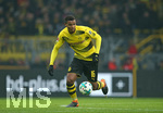 10.02.2018, Fussball 1. Bundesliga 2017/2018, 22. Spieltag, Borussia Dortmund - Hamburger SV, im Signal-Iduna-Park Dortmund. Manuel Akanji (Dortmund) 