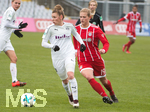 18.02.2018, Allianz Frauen-Fussball 1. Bundesliga 2017/2018, 12. Spieltag, FC Bayern Mnchen - SGS Essen, im Grnwalderstadion Mnchen, v.li: Linda Dallmann (Essen) gegen Carina Wenninger (FC Bayern).