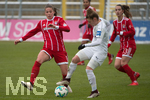 18.02.2018, Allianz Frauen-Fussball 1. Bundesliga 2017/2018, 12. Spieltag, FC Bayern Mnchen - SGS Essen, im Grnwalderstadion Mnchen, v.li: Melanie Leupolz (FC Bayern) gegen Linda Dallmann (Essen). 