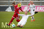 18.02.2018, Allianz Frauen-Fussball 1. Bundesliga 2017/2018, 12. Spieltag, FC Bayern Mnchen - SGS Essen, im Grnwalderstadion Mnchen, v.li: Nicole Rolser (Fc Bayern) gegen Linda Dallmann (Essen).