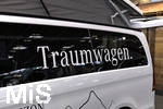 24.02.2018, Die Reise- und Freizeitmesse f.r.e.e. in Mnchen im neuen Messegelnde Riem.  Campingmobile der Firma Mercedes, mit Aufschrift: 