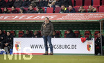 03.03.2018,  Fussball 1.Liga 2017/2018, 25.Spieltag,  FC Augsburg - TSG Hoffenheim, in der WWK-Arena Augsburg. Trainer Manuel Baum (FC Augsburg) nachdenklich am Spielfeldrand.