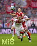 10.03.2018,  Fussball 1.Liga 2017/2018, 26.Spieltag,  FC Bayern Mnchen - Hamburger SV, in der Allianz Arena Mnchen. Rick van Drongelen (Hamburger SV) gegen Arjen Robben (hi, FC Bayern Mnchen).
