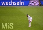 10.03.2018,  Fussball 1.Liga 2017/2018, 26.Spieltag,  FC Bayern Mnchen - Hamburger SV, in der Allianz Arena Mnchen. Gideon Jung (Hamburger SV) frustriert nach dem Schlusspfiff.
