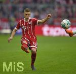 10.03.2018,  Fussball 1.Liga 2017/2018, 26.Spieltag,  FC Bayern Mnchen - Hamburger SV, in der Allianz Arena Mnchen. Joshua Kimmich (FC Bayern Mnchen) am Ball.