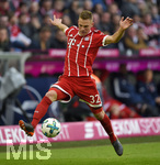 10.03.2018,  Fussball 1.Liga 2017/2018, 26.Spieltag,  FC Bayern Mnchen - Hamburger SV, in der Allianz Arena Mnchen. Joshua Kimmich (FC Bayern Mnchen) am Ball.