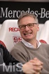 11.03.2018,  Fussball 1.Liga 2017/2018, 26.Spieltag,  VfB Stuttgart - RB Leipzig, in der Mercedes-Benz-Arena Stuttgart. Sportdirektor Michael Reschke (Stuttgart) lacht zufrieden.
