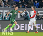 17.03.2018,  Fussball 1.Liga 2017/2018, 27.Spieltag, FC Augsburg - SV Werder Bremen, in der WWK-Arena Augsburg, Torjubel von Max Kruse (li, SV Werder Bremen) zum 3:1 Tor, re: Daniel Baier (FC Augsburg) frustriert.