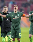 17.03.2018,  Fussball 1.Liga 2017/2018, 27.Spieltag, FC Augsburg - SV Werder Bremen, in der WWK-Arena Augsburg, Schlussjubel, Max Kruse (SV Werder Bremen) .