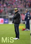31.03.2018, Fussball 1. Bundesliga 2017/2018, 28. Spieltag, FC Bayern Mnchen - Borussia Dortmund, in der Allianz-Arena Mnchen. Trainer Peter Stger (Dortmund) nachdenklich.