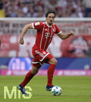 14.04.2018, Fussball 1. Bundesliga 2017/2018, 30. Spieltag, FC Bayern Mnchen - Borussia Mnchengladbach, in der Allianz-Arena Mnchen. Mats Hummels (Bayern Mnchen) am Ball.