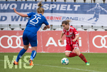 15.04.2018, Allianz Frauen-Fussball DFB-Pokal 2017/2018, Halbfinale, FC Bayern Mnchen - Turbine Potsdam, im Grnwalderstadion Mnchen,  re: Nicole Rolser (Bayern). li: Rahel Kiwic (Potsdam).